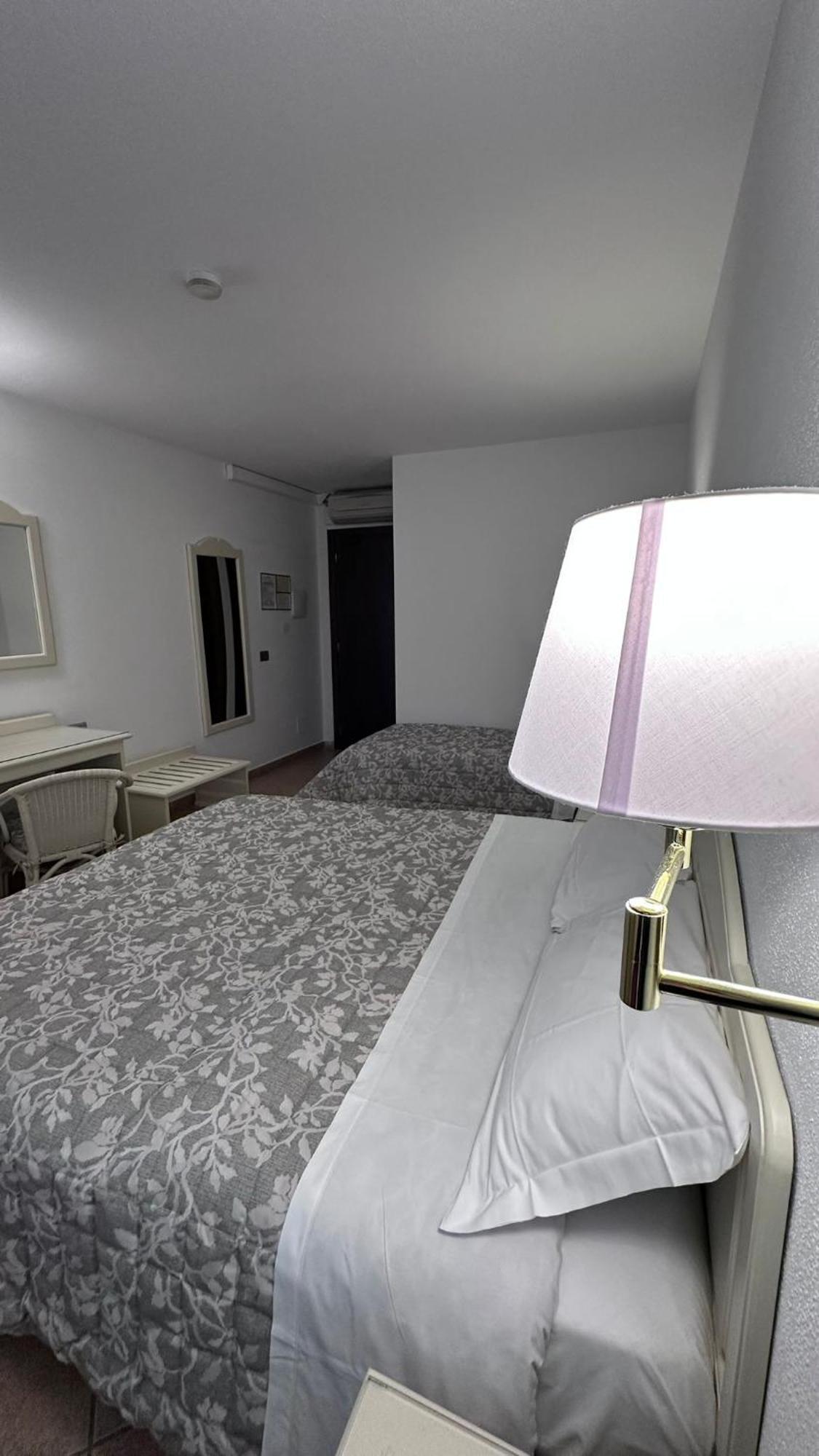 Hotel Terranova Ольбия Экстерьер фото
